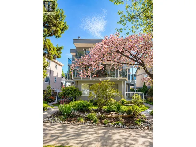 3 1510 E 3RD AVENUE, Vancouver, British Columbia V5N1G9