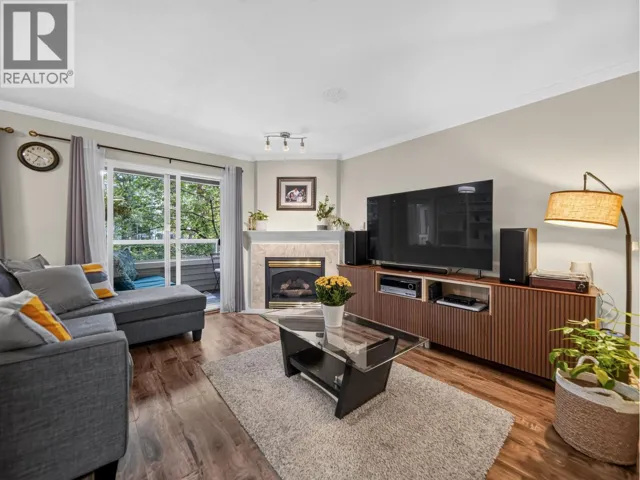 7 828 W 16TH STREET, North Vancouver, British Columbia V7P1R3