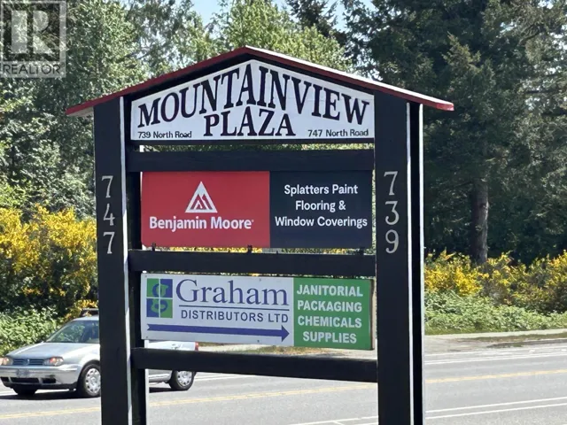 739 & 747 NORTH ROAD, Gibsons, British Columbia V0N1V9