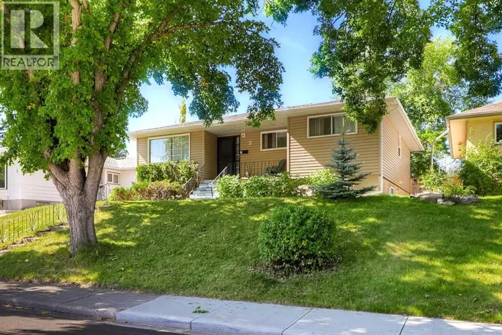 3 Creston Crescent NW, Calgary, Alberta T2M4J9
