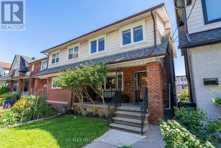 397 STRATHMORE BOULEVARD, Toronto (Danforth), Ontario M4C1N6