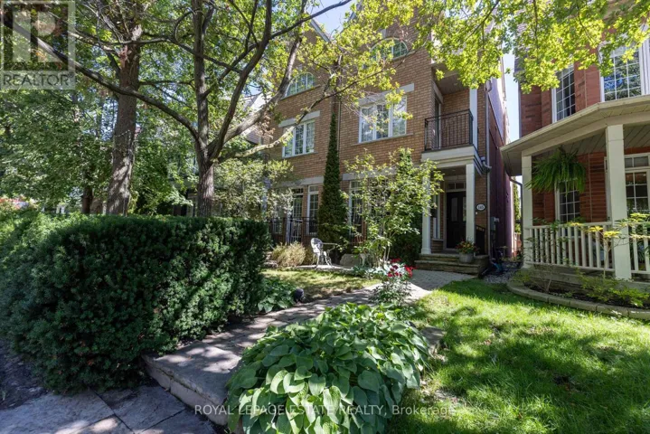 145 BOARDWALK DRIVE, Toronto (The Beaches), Ontario M4L3X9