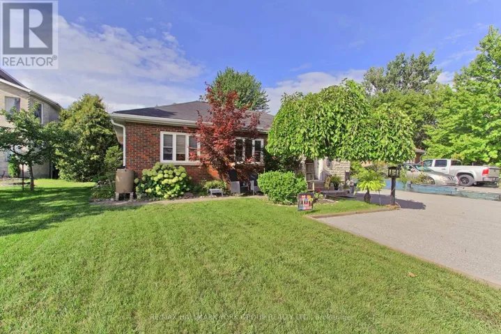 14 BOWERS ROAD, East Gwillimbury (Holland Landing), Ontario L9N1J2