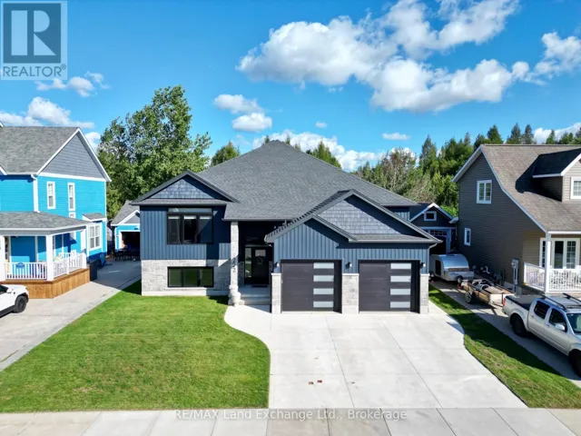 222 EMERALD DRIVE, Saugeen Shores, Ontario N0H2L0