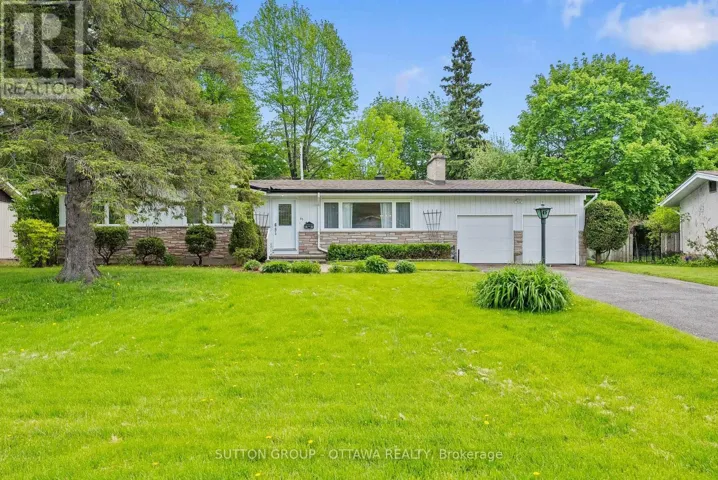 45 LARKSPUR DRIVE, Ottawa, Ontario K2H6K8