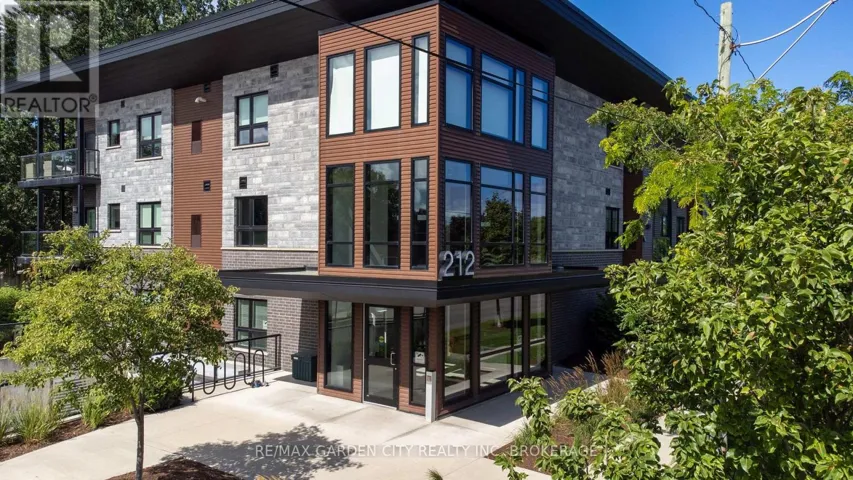 303 - 212 LAKEPORT ROAD, St. Catharines (Lakeport), Ontario L2N0B4