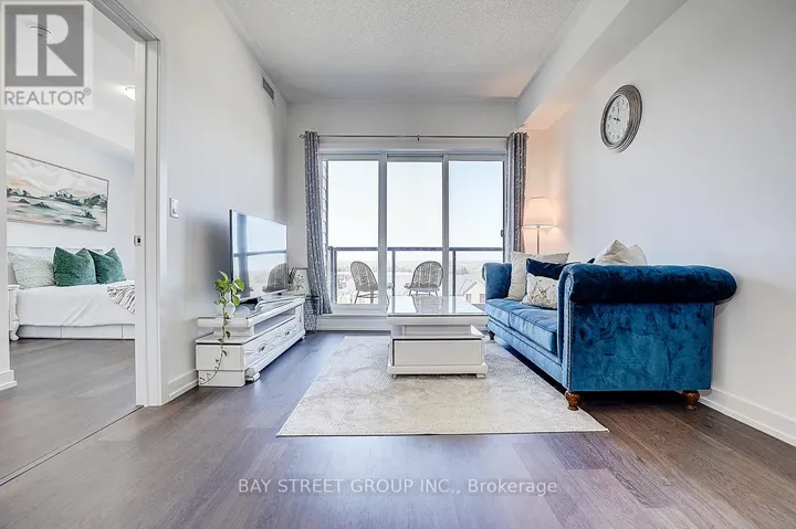 348 - 555 WILLIAM GRAHAM DRIVE, Aurora, Ontario L4G4H9