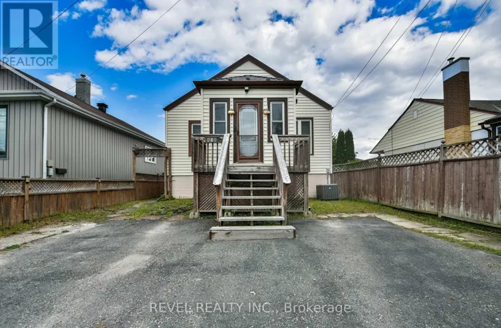 418 MAPLE STREET S, Timmins (TS - SE), Ontario P4N1Z8