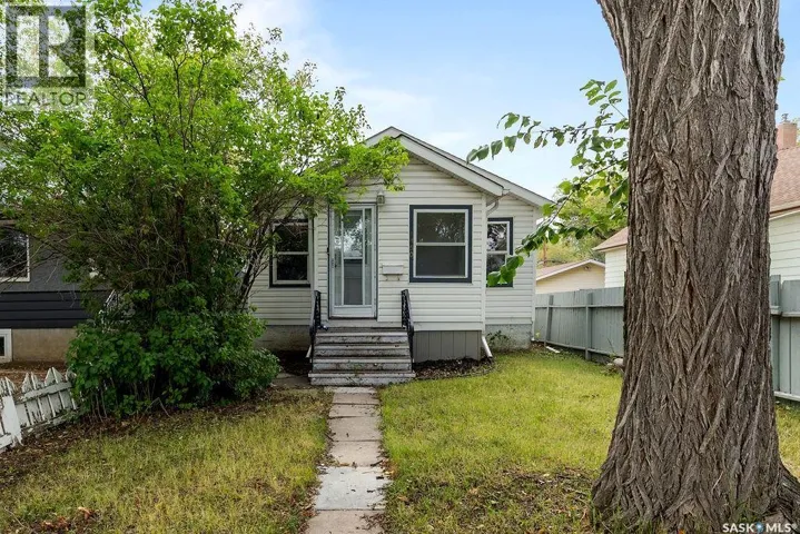 1450 Royal STREET, Regina, Saskatchewan S4T5A3