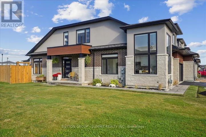 52 WELCH LANE, Hamilton (Mountview), Ontario L9C0G1