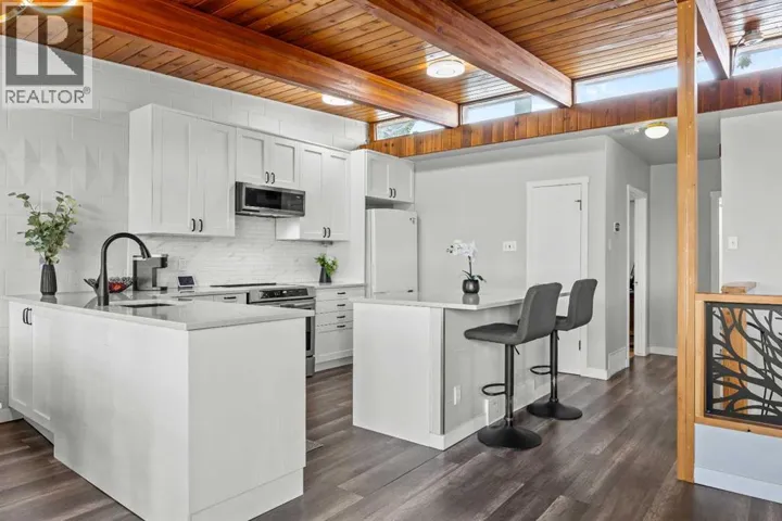 3910 12 Avenue SW, Calgary, Alberta T3C0S8