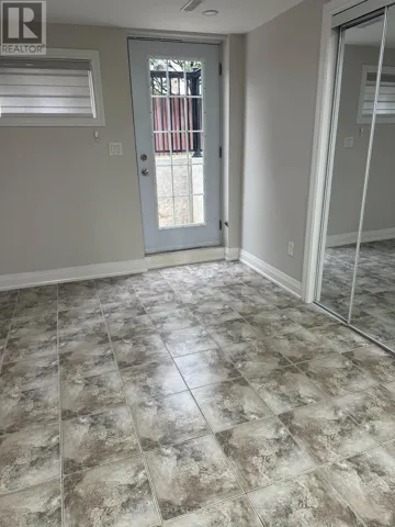 LOWER - 72 CATHCART CRESCENT, Brampton (Avondale), Ontario L6T2A5