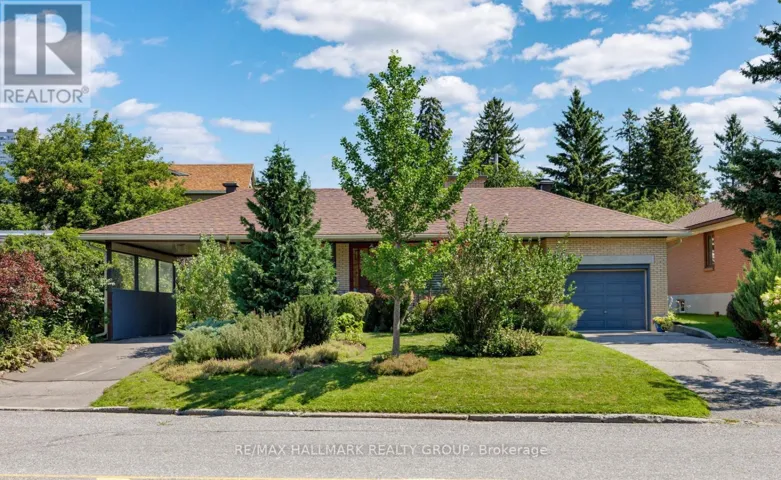 811 IROQUOIS ROAD, Ottawa, Ontario K2A3N3