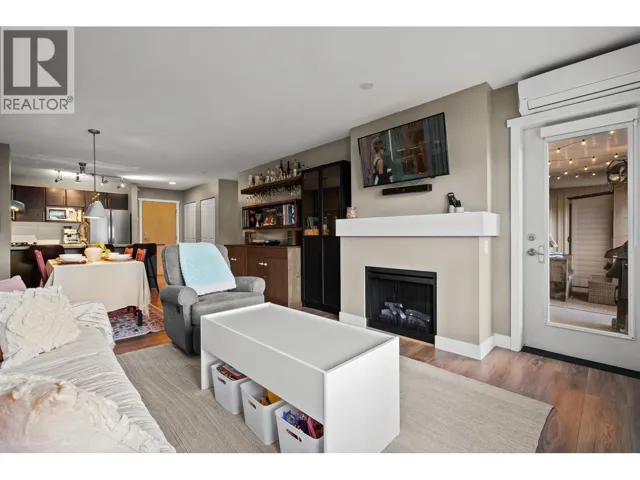 407 700 KLAHANIE DRIVE, Port Moody, British Columbia V3H5L3