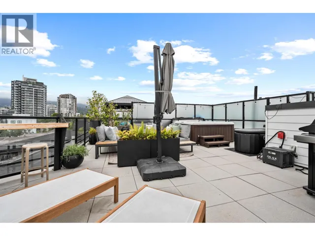 614 108 E 8TH STREET, North Vancouver, British Columbia V7L0H1