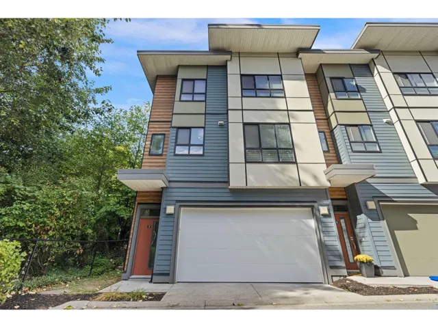 17 1968 NORTH PARALLEL ROAD, Abbotsford, British Columbia V3G2C6