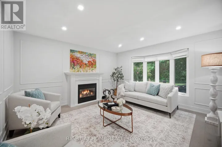 4 SIMMONS CRESCENT, Aurora (Aurora Highlands), Ontario L4G6B4