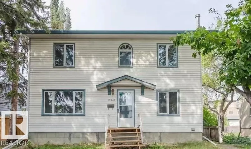 10948 75 AV NW, Edmonton, Alberta T6G0G9