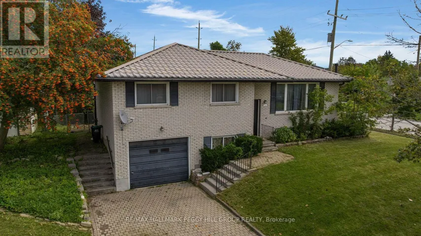 3 BLUE MOUND DRIVE, Barrie (Wellington), Ontario L4M4B1