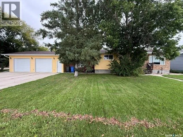 208 East AVENUE, Kamsack, Saskatchewan S0A1S0