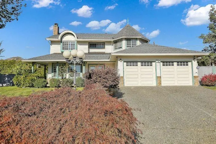 8182 140B STREET, Surrey, British Columbia V3W8X3