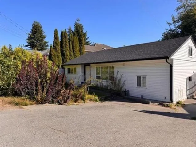 10852 140 STREET, Surrey, British Columbia V3R3G2
