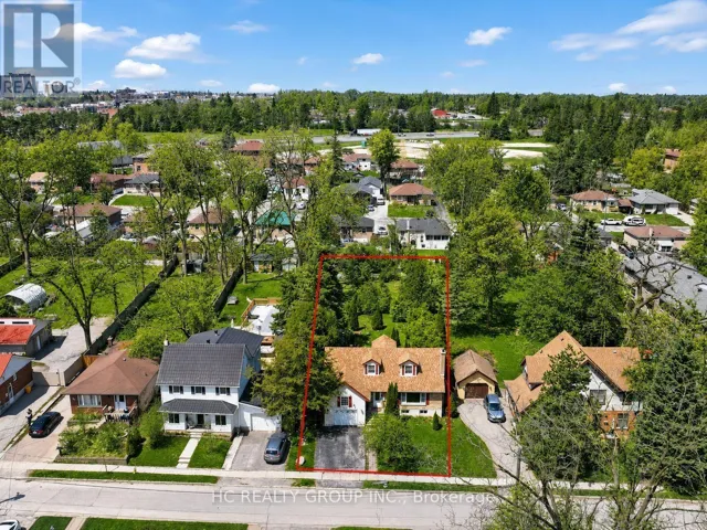 10 NORTH STREET, Barrie (Wellington), Ontario L4M2R9