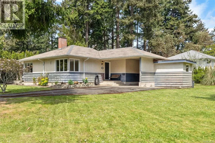 4047 Haro Rd, Saanich, British Columbia V8N4B3