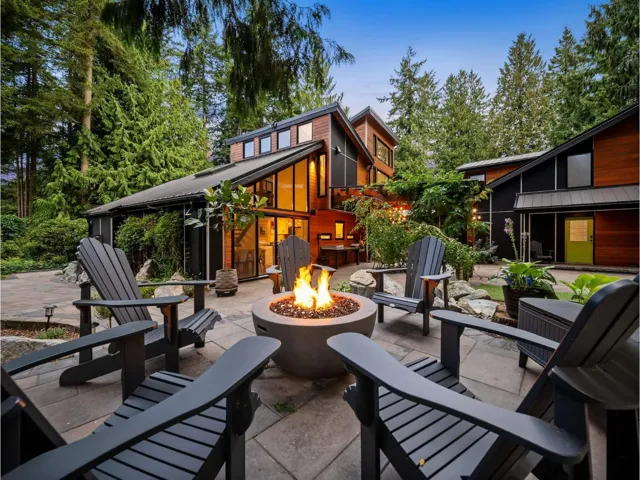 3742 204A STREET, Langley, British Columbia V3A4S4