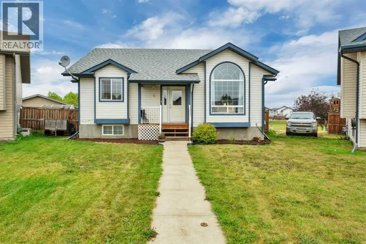 8 Hansen Close, Sylvan Lake, Alberta T4S2P1
