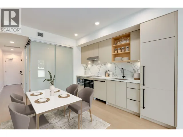 663 422 E 3RD STREET, North Vancouver, British Columbia V7L0K1