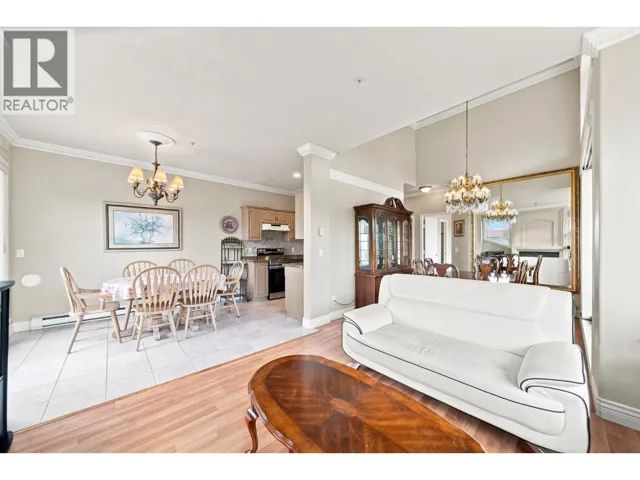302 3176 PLATEAU BOULEVARD, Coquitlam, British Columbia V3E3J2