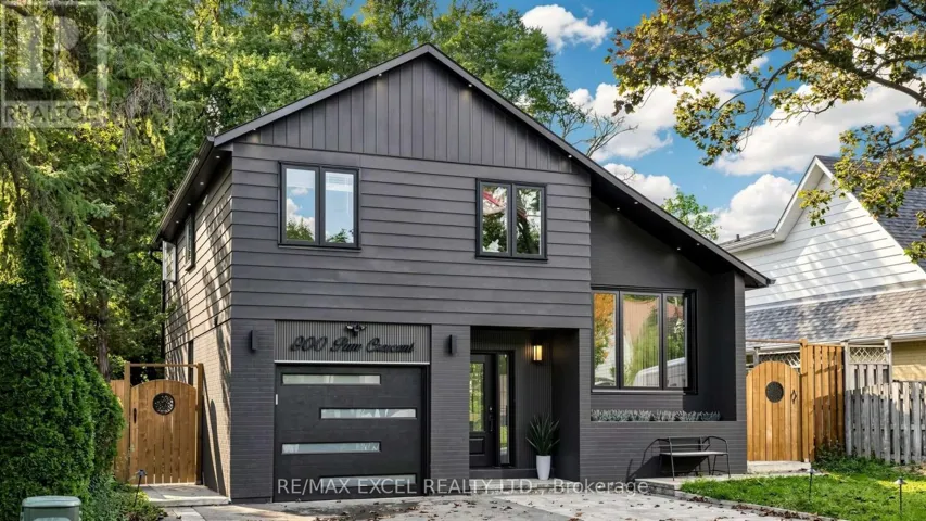 800 PAM CRESCENT, Newmarket (Huron Heights-Leslie Valley), Ontario L3Y5B6