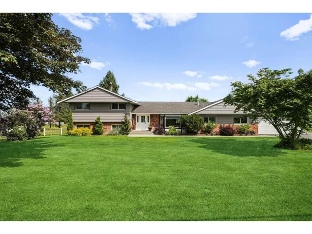 21723 24 AVENUE, Langley, British Columbia V2Z1P5