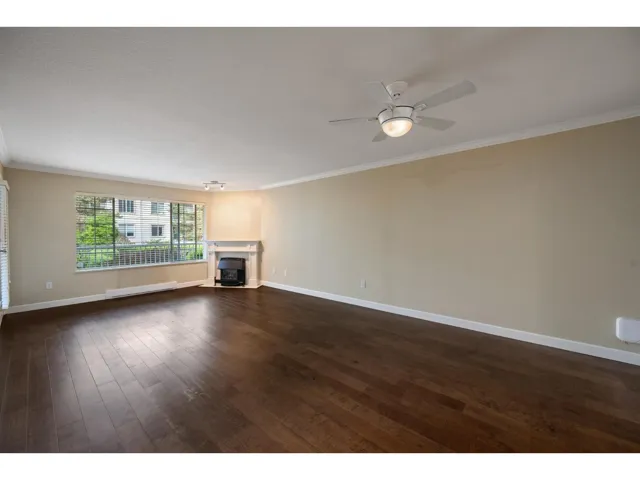 112 5375 205 STREET, Langley, British Columbia V3A7V7