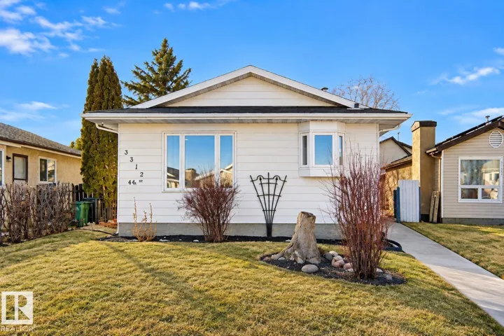 3312 44A ST NW, Edmonton, Alberta T6L4W9