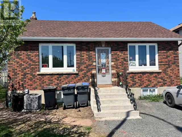 715 MAY STREET N, Thunder Bay (McKeller Park), Ontario P7C3S1