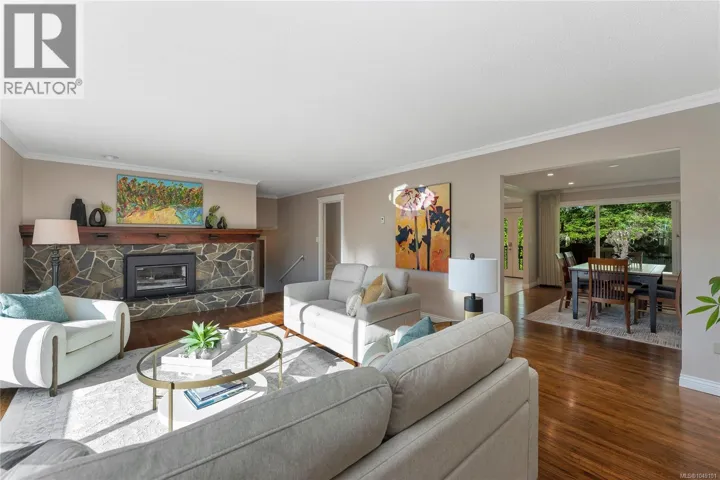 4052 Ebony Pl, Saanich, British Columbia V8N3Y9