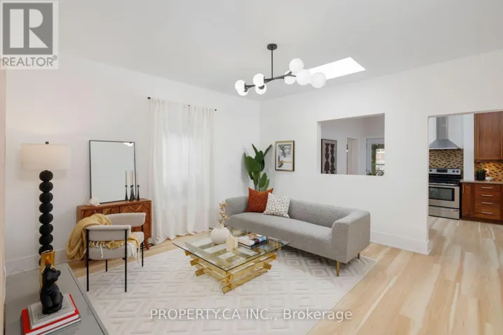 332 WOODFIELD ROAD, Toronto (Greenwood-Coxwell), Ontario M4L2X1