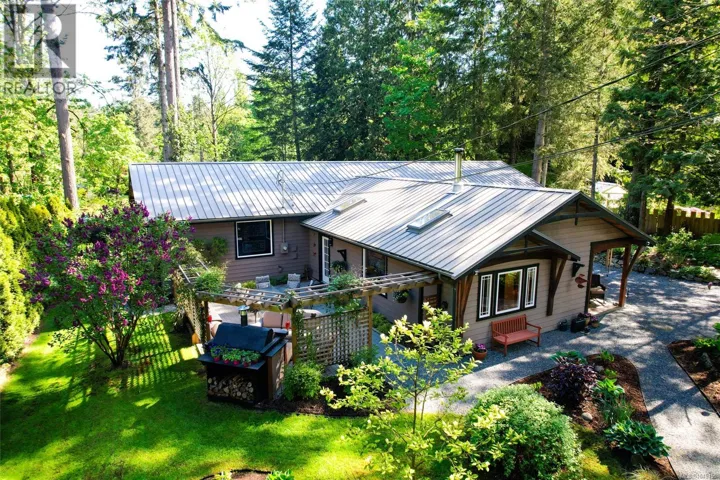 1126 North Rd, Gabriola Island, British Columbia V0R1X3