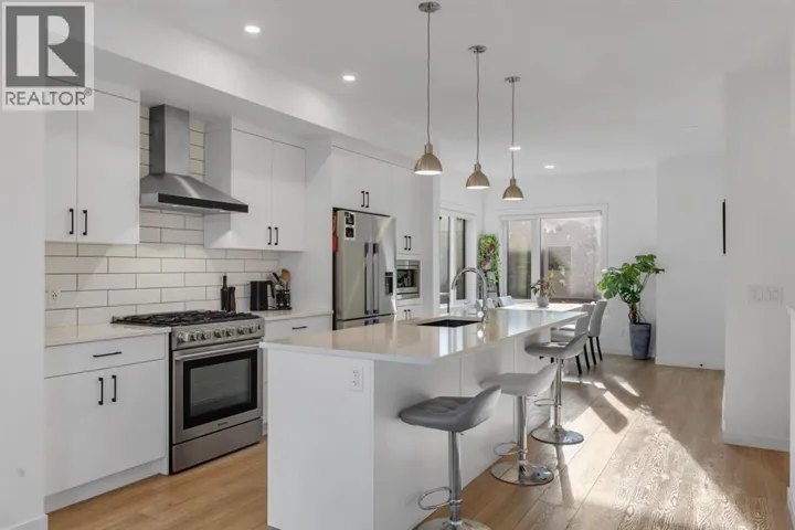 213 Greenbriar Common NW, Calgary, Alberta T3B6J3