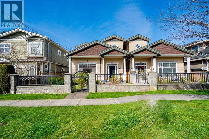 903 CLIFF AVENUE, Burnaby, British Columbia V5A2J4