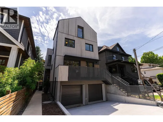 1 60 E 17TH AVENUE, Vancouver, British Columbia V5V1A2