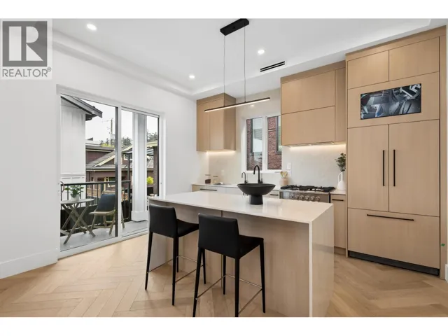 1 3637 E 46TH AVENUE, Vancouver, British Columbia V5S1B7
