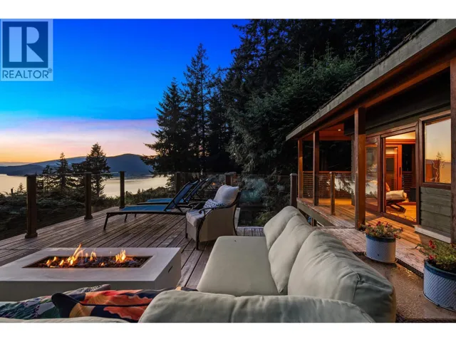505 UPPER BAYVIEW ROAD, Lions Bay, British Columbia V0N2E0