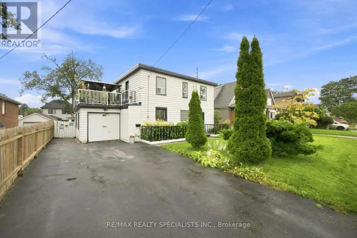 39 MACDONALD STREET, Toronto (Mimico), Ontario M8V1Y3