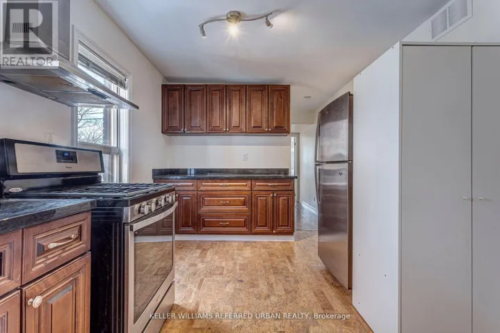 2 - 2976 LAKE SHORE BOULEVARD W, Toronto (New Toronto), Ontario M8V1J9