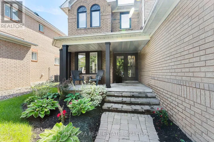 3 GILCHRIST COURT, Whitby (Williamsburg), Ontario L1R2P3