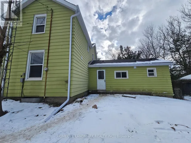 SIDE UNIT (FACING NORTH) - 18852 LESLIE STREET, East Gwillimbury (Sharon), Ontario L0G1V0