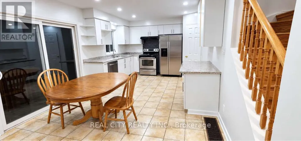 19 FAIRHILL AVENUE, Brampton (Fletcher's Meadow), Ontario L7A2A9